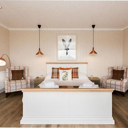 Готель Sea View Snugs At Laggan Ґейтгаус-оф-Фліт Екстер'єр фото